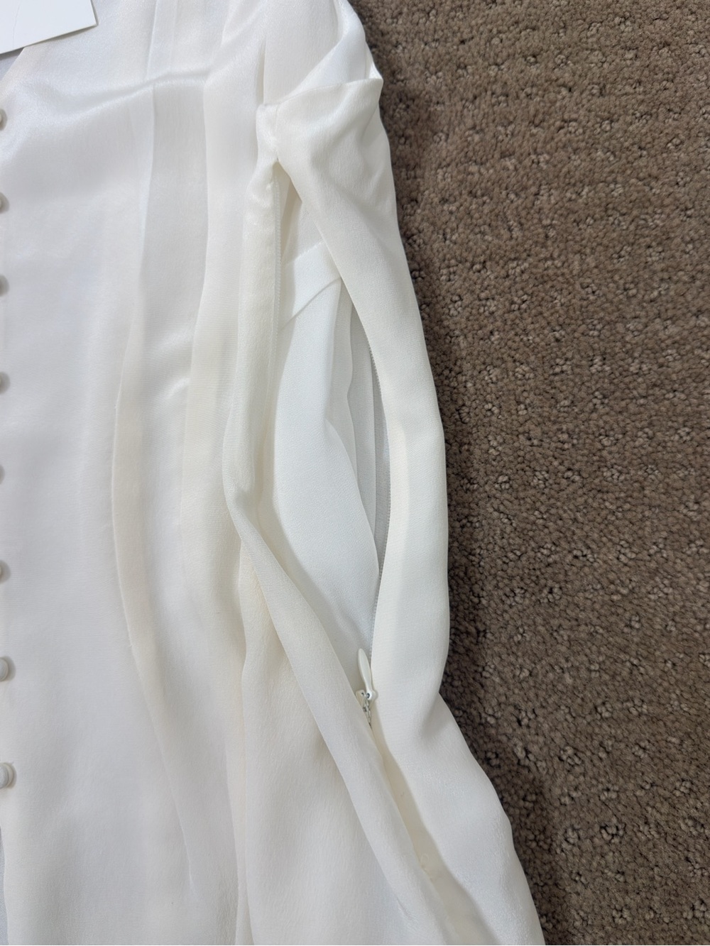 Joie Ivory Sleeveless V-Neck Button-Front Pleated Sleeveless Silk Blouse - Picture 7 of 11